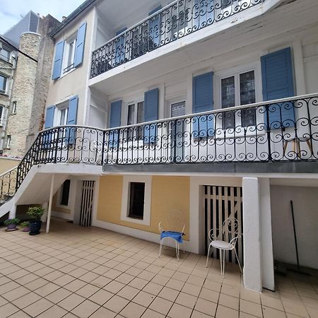 Duplex F3 hypercentre Cherbourg près du port Extérieur photo
