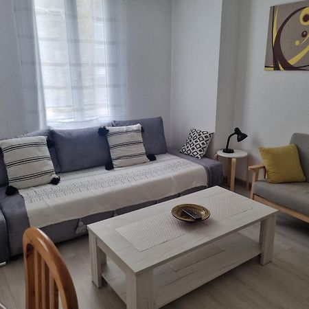 Duplex F3 hypercentre Cherbourg près du port Extérieur photo