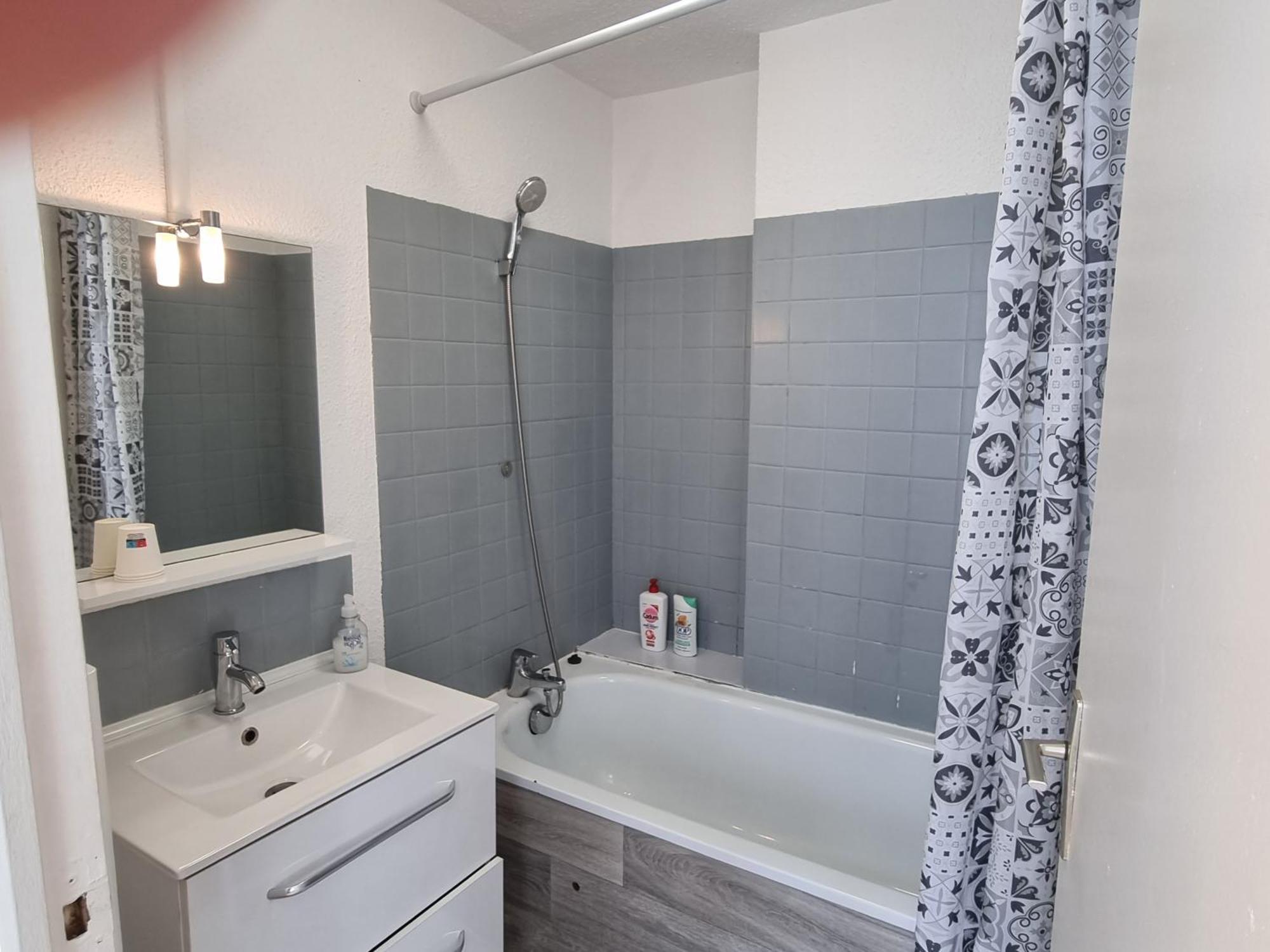 Duplex F3 hypercentre Cherbourg près du port Extérieur photo